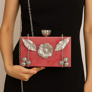 กระเป๋าคลัทช์แบบสะพายข้าง ดีไซน์เรขาคณิต ตกแต่งด้วยไม้และเรซิ่น ทำมืออย่างหรูหรา ทนทาน เป็นมิตรกับสิ่งแวดล้อม พร้อมสายโซ่  ทันสมัย - Product Image 1