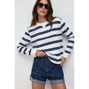 Sudadera de Cuello Redondo - Product Image 1