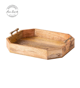 Plateau de service en bois rustique avec poignées en métal noir Plateau élégant et fonctionnel pour servir des boissons ou organiser des articles pour la maison - Product Image 5