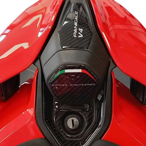 Adesivo Protettivo 3D per Coda Moto Compatibile con Ducati Panigale V4/V4S 2025 - Product Image 2