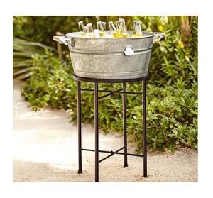 Bac à bière en métal et fer fini à la main avec support Vente en gros Articles de bar en acier inoxydable Bac à glace décoratif pour bouteilles de bière - Product Image 1