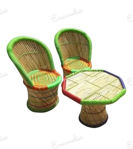 Neuankömmling Luxus umwelt freundliche Bambus Kinder stühle Set Tisch für Garden Home Hotel Außen terrasse Restaurant Cafe Park