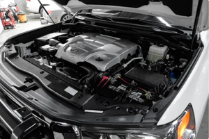 รถมือสองพร้อมขับ |   พวงมาลัยซ้าย |   พวงมาลัยขวา |   โตโยต้า ครุยเซอร์ URJ200 รุ่น Heritage Edition ปี 2020 ระยะทาง 12 กิโลเมตร - Product Image 5