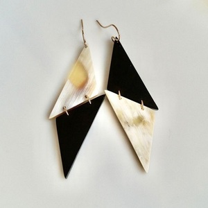 Pendiente rizado de cuerno de búfalo Pendiente de mujer Joyería de cuerno - Product Image 3
