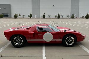 Gran Oferta: Réplicas de Autos de Carreras 2016 GT40 MKI, Listos para Enviar - Product Image 3