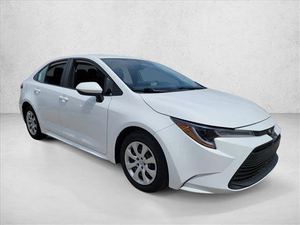 Versión Superior Sedán 2024 Corolla LE FWD Autos Usados en Venta - Product Image 2