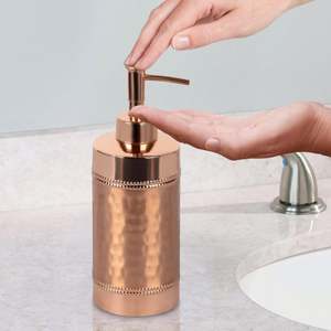 Accessoires de salle de bain très vendus, distributeur de savon liquide en cuivre au design martelé - Product Image 4