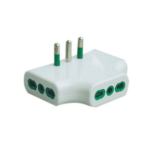 Fme Art. Adattatore Triplo Piatto 82.220 con 3 Prese 2 Poli + Terra Bipasso - Product Image 1