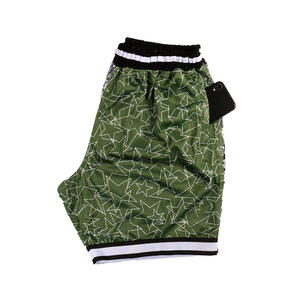 BSCI กางเกงขาสั้นเล่นบาสเก็ตบอลตาข่ายโพลีเอสเตอร์100% แห้งเร็วดีไซน์หรูหราสำหรับฤดูร้อน - Product Image 2