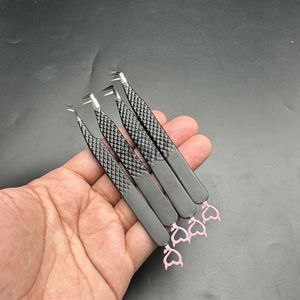 Pince à épiler d'extension de cils avec logo personnalisé noir mat en acier inoxydable durable avec poignée en diamant testé à la main - Product Image 4