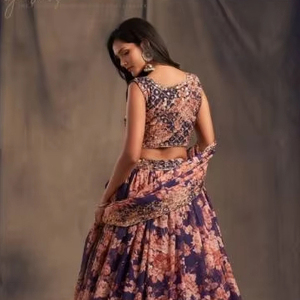 Zeel Floral Vol 2 Invierno tradicional Lehnaga Choli CATÁLOGO Ropa india y pakistaní al por mayor - Product Image 2