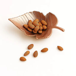 Plateau de fruits secs décoratif en forme de feuille | Bol de service en résine de qualité supérieure pour collations, noix, amandes | Cadeaux pour la maison et les fêtes - Product Image 1