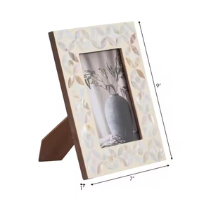 Cadre photo en incrustation d'os luxueux fait à la main avec un design complexe par Crescent Crafts - Product Image 1