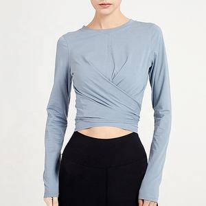 Top corto de gimnasio con estampado de logotipo personalizado para mujer para deportes y yoga Camisetas de Jersey para mujer para entrenamiento de primavera Sudaderas con capucha y sudaderas - Product Image 2