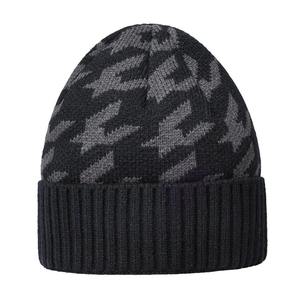 Bonnets en tricot personnalisés pour l'hiver, avec revers, broderie, couleur unie, unisexe, chauds, respirants, imperméables, 100% acrylique jacquard - Product Image 1