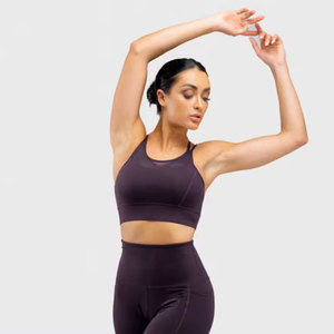 Soutien-gorge de sport pour femmes Nouveau design Sexy Deep V Cut Hollow Back V Neck Four-Way Stretch Nylon - Product Image 2