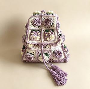Mochila Casual Ligera Multicolor Hecha a Mano con Cierre para Mujer, para Uso Diario y Viajes - Product Image 2