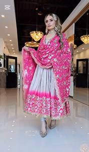 Thời trang hợp thời trang cho Phụ nữ dài <span class=keywords><strong>georgette</strong></span> anarkali thêu kurti Gown với dupatta phù hợp với đám cưới partywear pishwas anarkali - Product Image 2