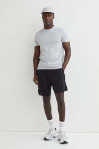 Camiseta lisa de manga corta con cuello redondo al por mayor personalizada de algodón 100% - Product Image 4