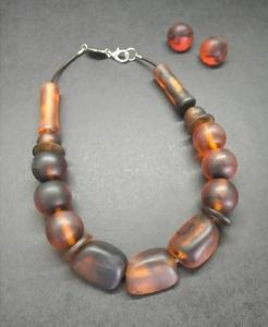 Nueva llegada de collar de resina de piedra con Collar corto de Metal mujeres América regalo fiesta figura collares colgante boda - Product Image 5