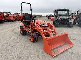 Tractor de Ruedas BX2380 de 70HP 4WD con Caja de Cambios y Bomba, 2022 - Equipo Agrícola de Alta Productividad - Product Image 4