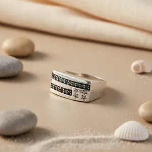 Bague rectangulaire vintage pour homme plaquée rhodium avec sertissage de pierre de rubis taille princesse - Product Image 1