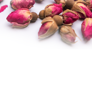 Roses rouges séchées au soleil Pétales aromatiques frais coupés pour décoration et bombes de bain - Product Image 1