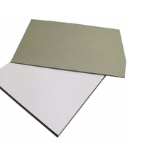 Carton duplex couché avec dos gris 250 g/m², carton gris pour emballage et accessoires vestimentaires