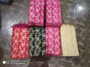 Belle collection Dupatta de tissage jacquard avec couleurs vives et bordure à pompons idéale pour la fête traditionnelle et l'usure quotidienne - Product Image 5