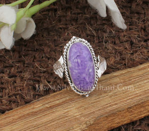 แหวนเงินสเตอริงทำด้วยมือสำหรับผู้หญิงขายส่ง925อัญมณีหินสีม่วงสวยตัด - Product Image 5
