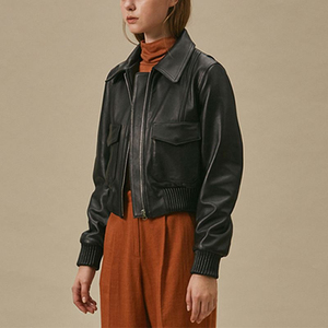 Chaqueta de Cuero para Mujer de Alta Calidad Profesional, Diseño Moderno, Material Transpirable, Cierre de Cremallera, Oferta de Invierno - Product Image 4