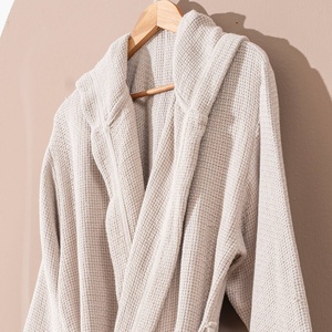 เสื้อคลุมอาบน้ำแบบมีฮู้ด Salda Waffle Stonewash สีเบจ สไตล์ตุรกี - Product Image 2