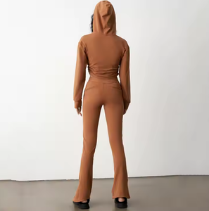 Ensemble de survêtement deux pièces pour femme, vêtements personnalisés, survêtement décontracté, streetwear, haut court à capuche, jogging pour femme - Product Image 2