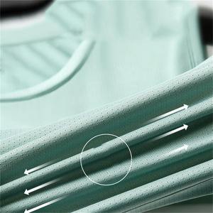 Men's Casual Sleeveless Tank Top with Round Neck Solid Colour Breathable Knitted <b>Vest</b> for Summer Sports <b>Sweat</b> Drying Design - Product Image 3