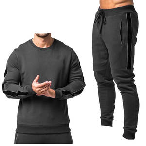 Survêtement Homme Grande Taille Personnalisé avec Logo, Coton Écologique Lourd à Capuche, Prix de Gros Abordable pour Tenue Décontractée - Product Image 1