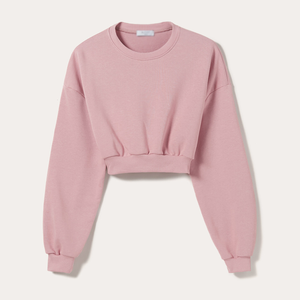 Sudaderas de cuello redondo recortadas de algodón 100% para mujer de diseño personalizado, logotipo frontal corto informal para uso en exteriores de invierno, Etiqueta Privada - Product Image 3