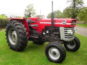 Tractor de Ruedas Massey Ferguson 168 4x4 de 70HP con Transmisión por Engranajes, Caja de Cambios y Bomba para Uso Agrícola - Product Image 3