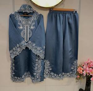 Presentamos un Nuevo Traje Plazo de Crepé Natural con Bordado de Diseño, Trabajo de Bordado con Lentejuelas, Completamente Cosido con Elástico - Product Image 4