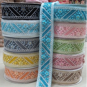 Desain segar buatan kustom renda bordir multiwarna untuk pakaian etnik & Barat. Ideal untuk lengan atasan bantalan musim panas - Product Image 1