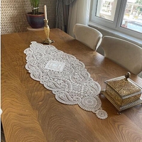 Ensemble de nappes et de sets de table en polyester jacquard à motif floral en dentelle française de style vintage pour mariage ou fête, 5 pièces
