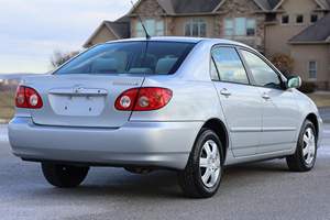 Toyota Corolla LE 2002-2005 Muy Barato, Bajo Kilometraje, Motor de Gasolina, Un Solo Propietario, Sin Accidentes, Envío Gratis - Product Image 3