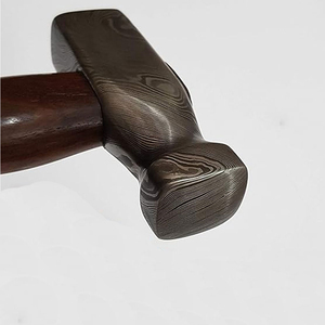 Marteau en acier Damas de style viking, fait à la main, tête soudée, finition antique, manche en bois massif, OEM, personnalisable, garantie 3 ans - Product Image 3