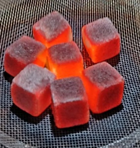 ถ่านก้อนกะลามะพร้าวรูปทรงลูกบาศก์ (มอระกู่/ชิชา) - Product Image 4