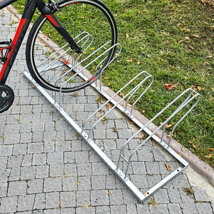 Support de stationnement pour vélos en acier galvanisé ECO, quatre pièces, 140 x 40 cm, barre de stationnement réglable, support vertical pour vélos - Product Image 4