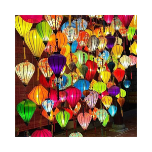 Lanternes en soie de bambou de Hoi An Design élégant du Vietnam - Product Image 1