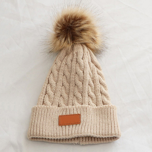 Bonnet en tricot jacquard avec logo personnalisé Bonnet d'hiver chaud Streetwear à la mode Casquette crâne côtelé en acrylique Bonnet de pêcheur Bonnet brodé - Product Image 4