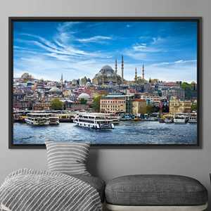 Obra de arte impresa en lienzo: Elegante paisaje marino de Estambul y Mezquita Suleymaniye, 1P: Enmarcado en negro - Product Image 1