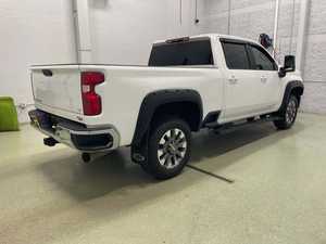 Silverado 3500HD LT Crew Cab Diesel AWD 2024 d'occasion, cuir foncé, ACC gauche, en bon état - Product Image 2