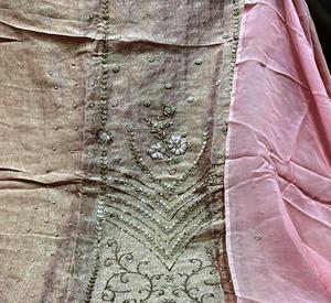 Costumes indiens de créateur modernes non cousus brodés à la main pour femmes pour les fêtes de style traditionnel - Product Image 1