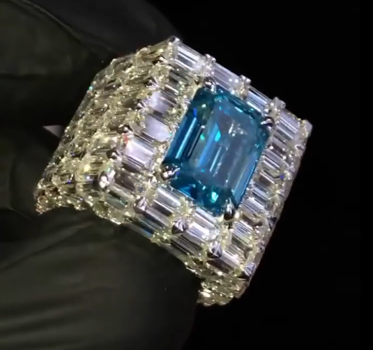 สีเหลือง